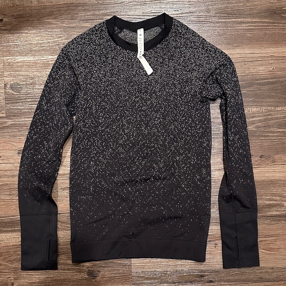 Black Lululemon work out top
